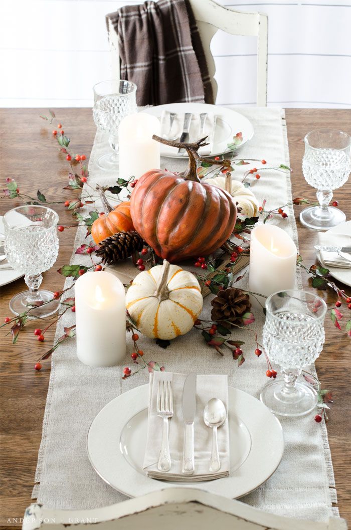 Beautiful and Simple Thanks giving Table Setting
